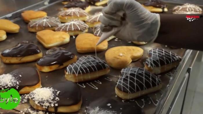 How They Make Donut
