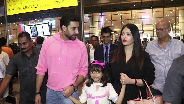 Aish Spotted At Airport