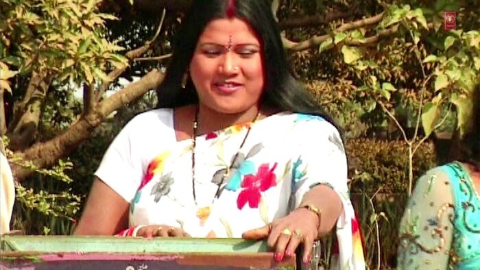700px x 394px - Gavne Ke Ratiya Video Song from Rama Gore Gore Bahiyan | Geeta Rani |  Bhojpuri Video Songs | Video Song : Hungama