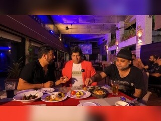 Khana Bhi Peena Bhi Party Bhi Aur Entertainment Bhi : Tropical Lounge Calangute Goa | VLOG 8