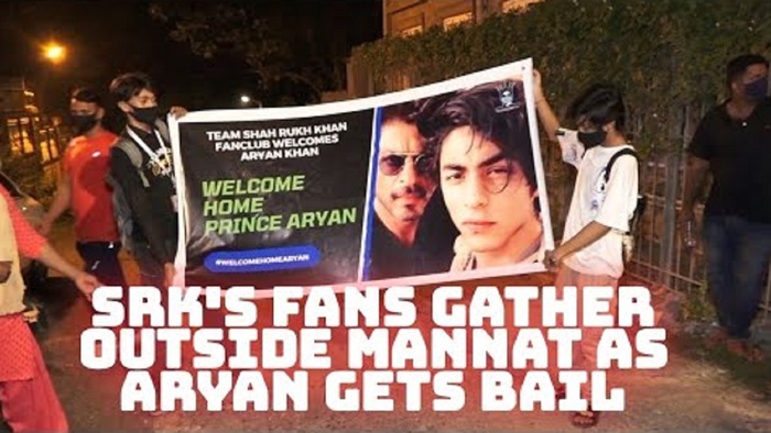 SRK Fans Gather