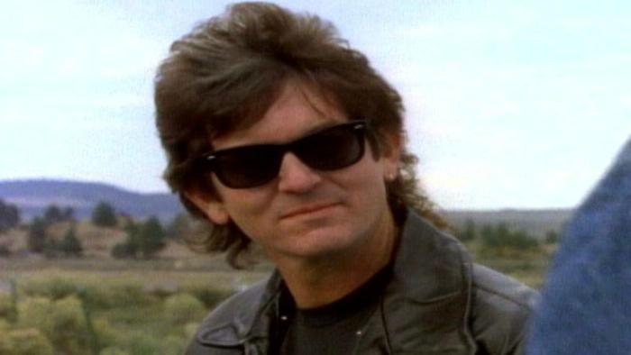 Many A Long And Lonesome Highway Video Song from Many A Long And