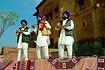 Tainu Pharan Te Aaye Sardara Video Song