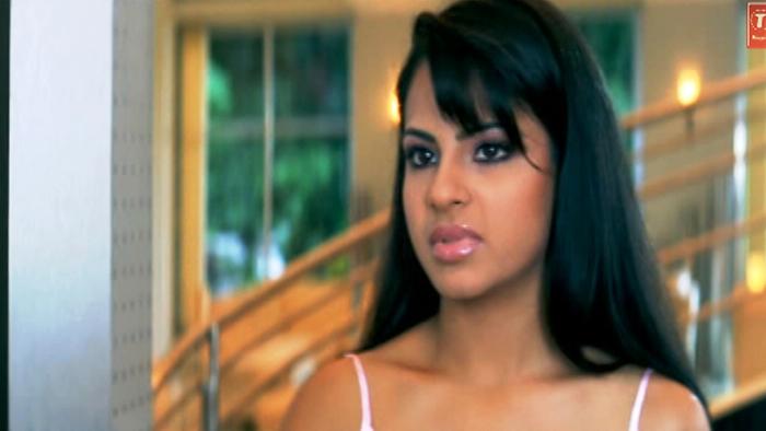 dil nashe mein choor hai