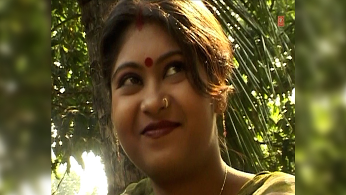 Kochi Boudi Sexy Video - Boudi Tomar Chanda Ghara Video Song from Kochi Lau | Madhusudan Bairagi |  Bengali Video Songs | Video Song : Hungama