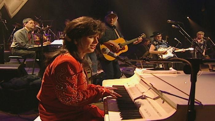 Jessi Colter Introduction  Loves the Only Chain Never Say Die The Final Concert Film Nashville Jan 00
