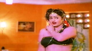Vijayashanthi Sex Bf - Vijaya Shanthi Video Song Download | New HD Video Songs - Hungama