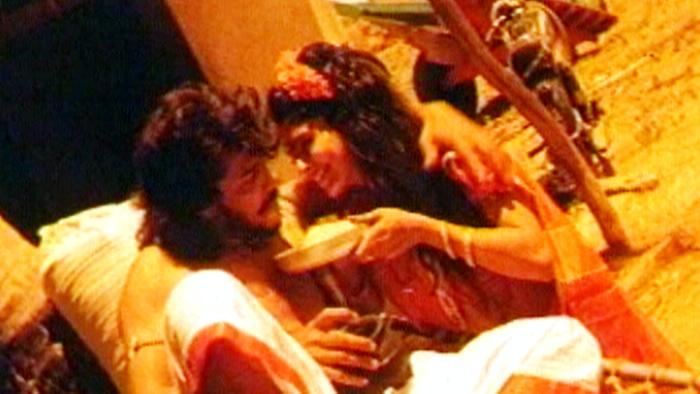 Helkolakondooru Video Song From A 2014 Kannada Video Songs Video Song Hungama helkolakondooru