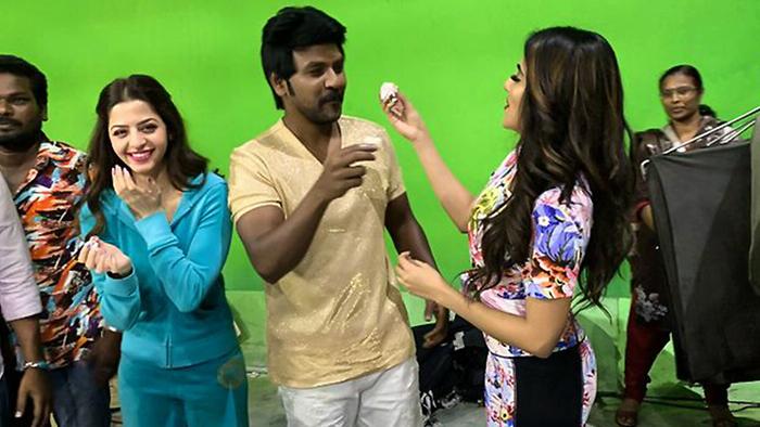 Download Kanchana 3 Shooting Finished Video Song From Kollywood Bites Video Songs Hungama Kanchana3 song download mass tamilan. kanchana 3 shooting finished