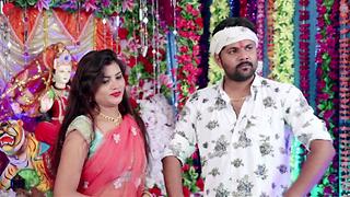 Rupiya Narega Wala Mukhiya Ji Mai Ke Chadha Da